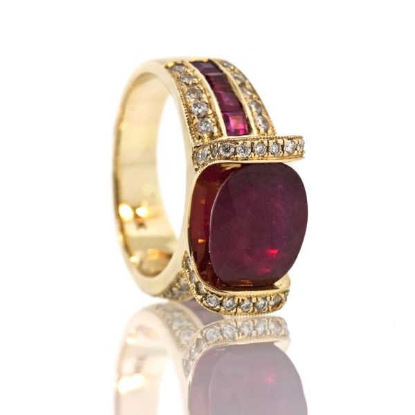 Ruby gold ring 0O001A33949_04